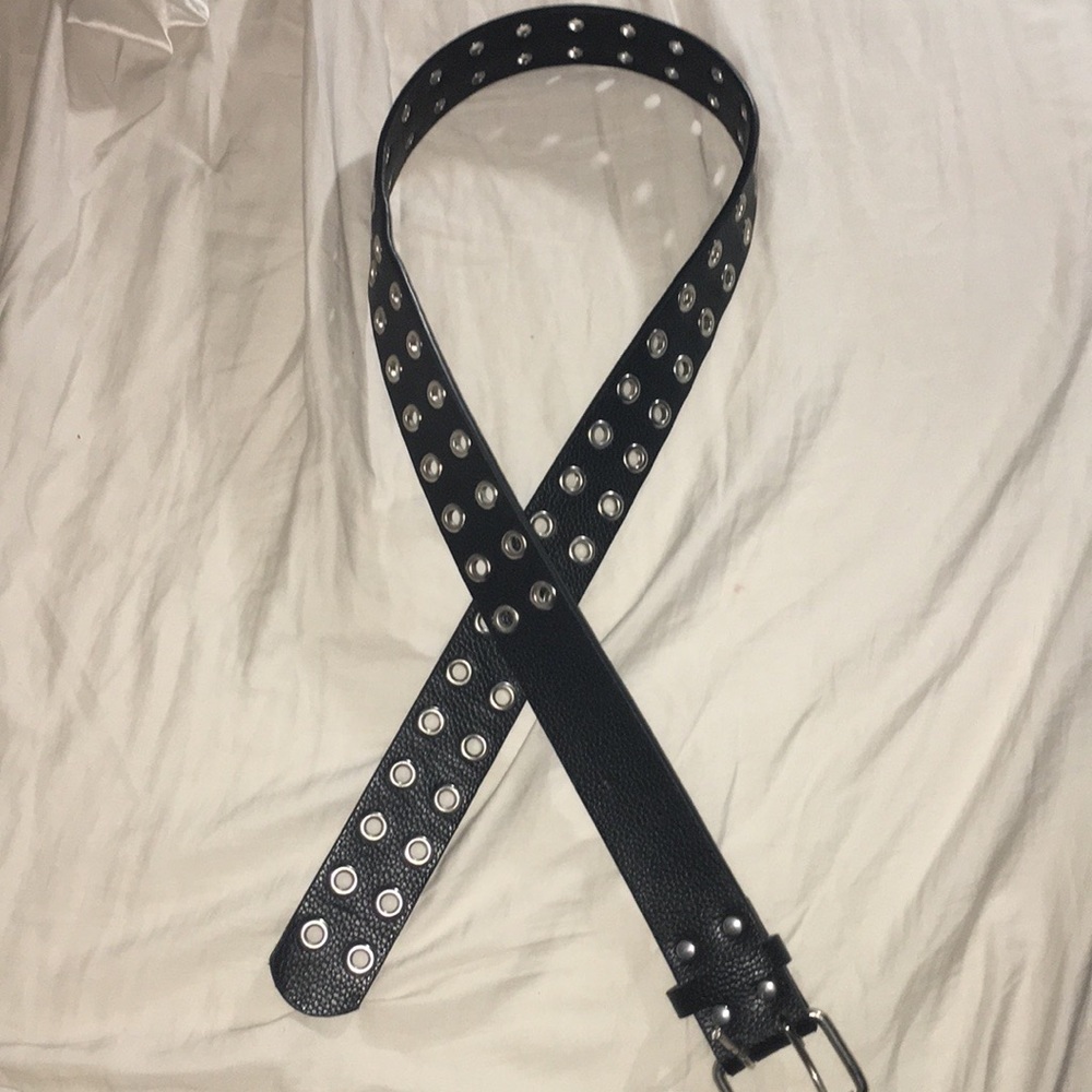 GROMMET BELT